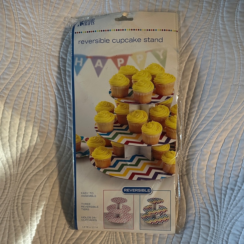 Bakery Crafts Cardboard 3 Tiered Reversible Cupcake Stand